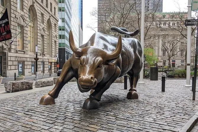 השור של וול סטריט (Charging Bull)