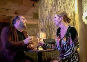 בר דה גארט (The Garret)- בר סודי בתוך סניף של FIVE GUYS