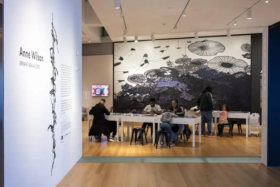 מוזיאון העיצוב והאמנות של ניו יורק (Museum of Arts and Design)- קרדיט- התמונה מאתר GETYOURGUIDE