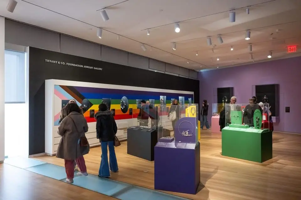 מוזיאון העיצוב והאמנות של ניו יורק (Museum of Arts and Design)- קרדיט- התמונה מאתר GETYOURGUIDE
