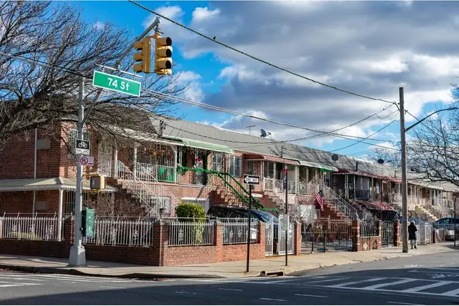 Jackson Heights- קרדיט לאתר VIATOR