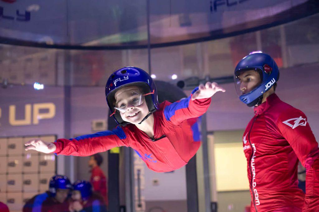 לרחף באוויר בניו יורק- iFLY Indoor Skydiving- GETYOURGUIDE