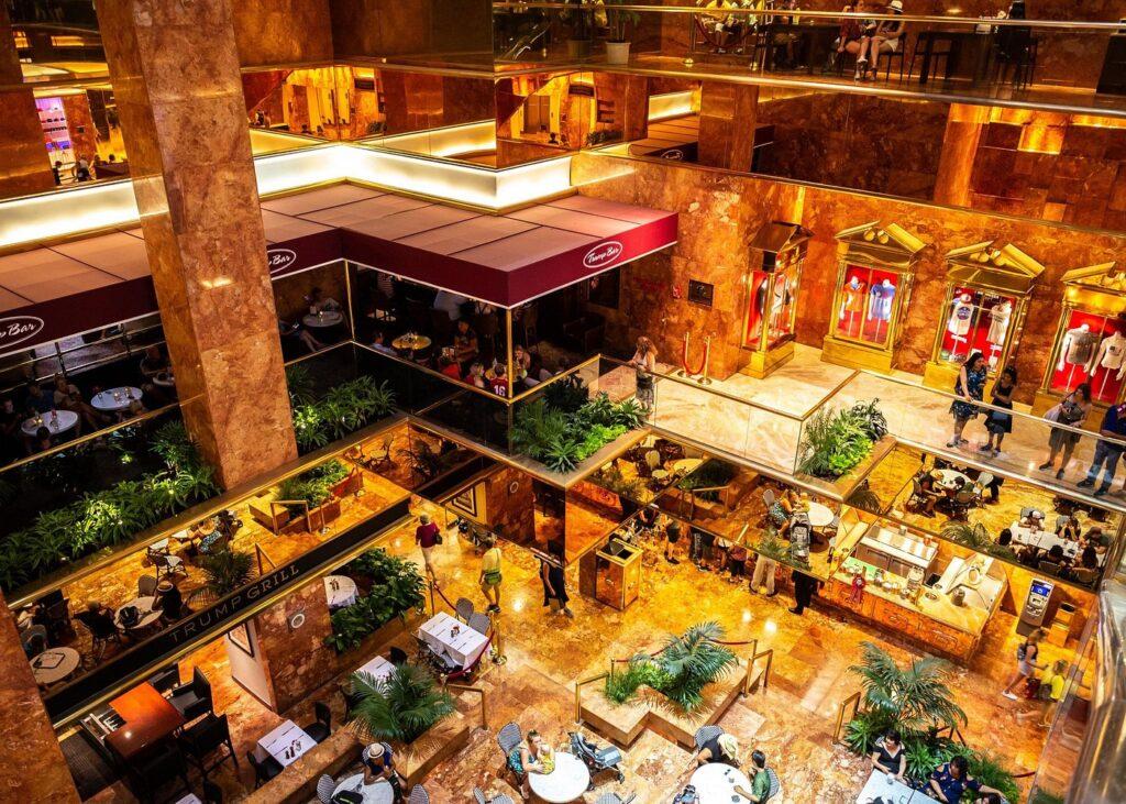 מגדל טראמפ (Trump Tower) בניו יורק- כל מה שצריך לדעת- VIATOR