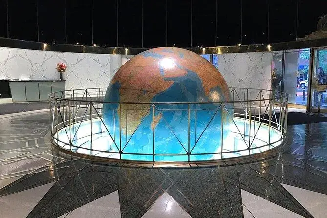 בניין הדיילי ניוז (Daily News Building) בניו יורק- VIATOR