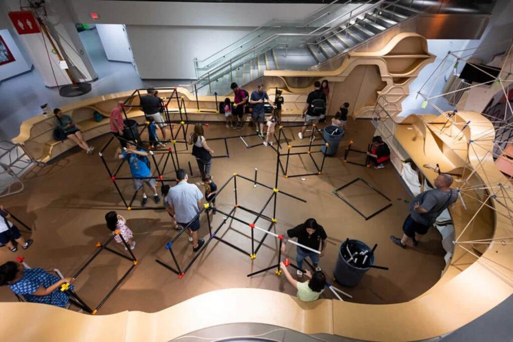 היכל המדע של ניו יורק (New York Hall of Science)- אתר GETYOURGUIDE