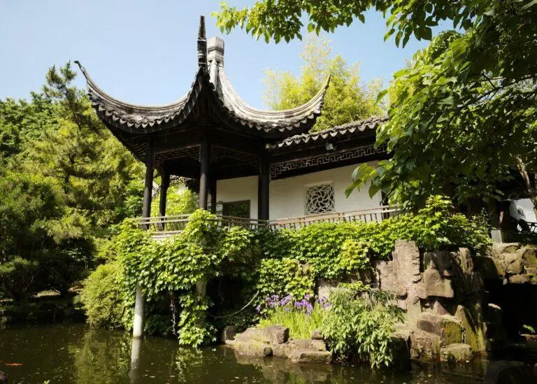 הגן הסיני הנסתר של ניו יורק – New York Chinese Scholar's Garden- VIATOR