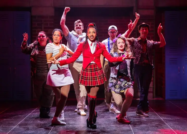 מלכות הכיתה: המחזמר בניו יורק (Heathers: The Musical)- VIATOR